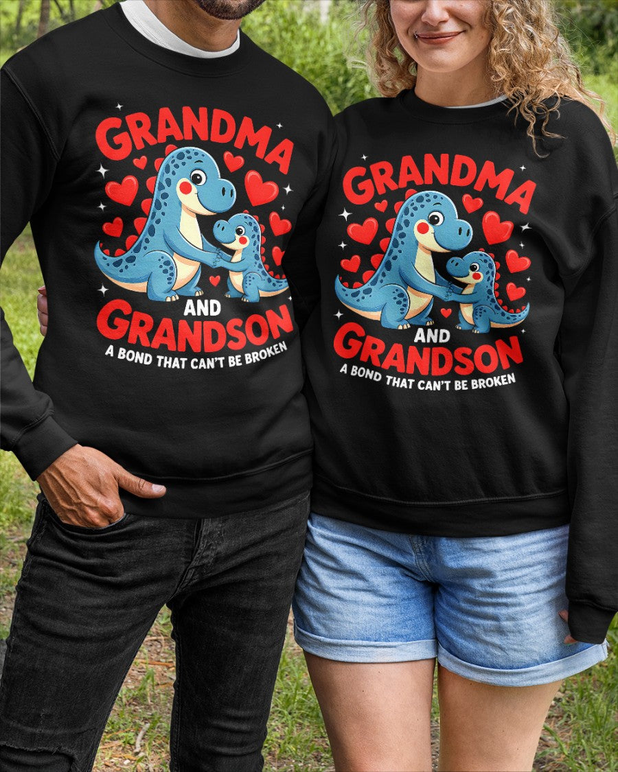 GRANDMA AND GRANDSON A BOND THAT CAN'T BE BROKEN DINOSAUR UNISEX T-SHIRT tracy00 (SKU-GMS3)
