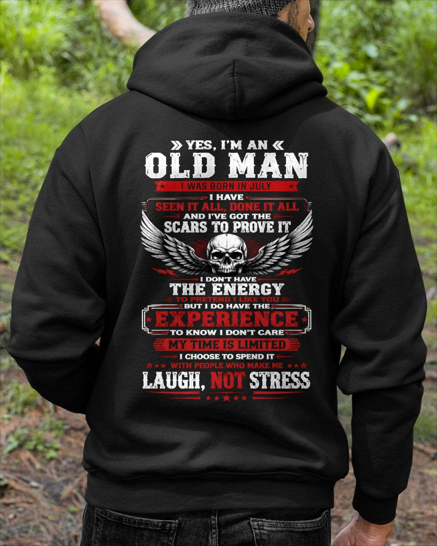 JULY - I'M AN OLD MAN - Birthday T-Shirt For MAN - TRACY07 (SKU2609-22-07)