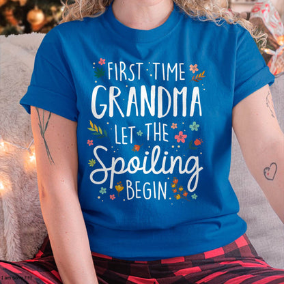 FIRST TIME GRANDMA T-SHIRT – PERFECT GIFT FOR NEW GRANDMAS - tracy00 (SKU8-GRA00)