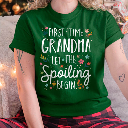 FIRST TIME GRANDMA T-SHIRT – PERFECT GIFT FOR NEW GRANDMAS - tracy00 (SKU8-GRA00)