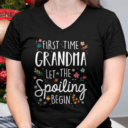 FIRST TIME GRANDMA T-SHIRT – PERFECT GIFT FOR NEW GRANDMAS - tracy00 (SKU8-GRA00)