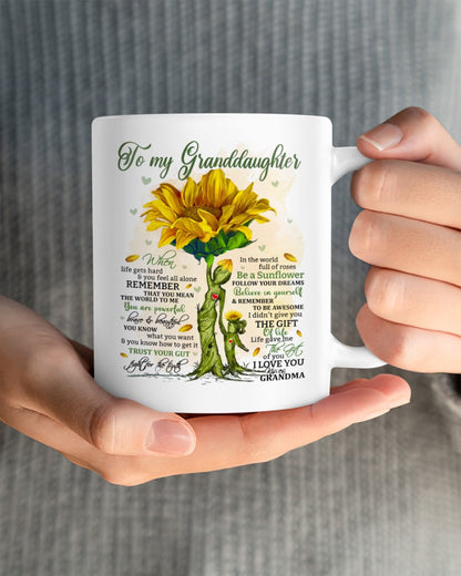 TO GRANDDAUGHTER MUG 02 - GIFT FROM GRANDMA - tracy00