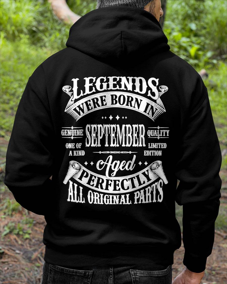 LEGENDS WERE BORN IN SEPTEMBER - T-SHIRT FOR MAN - XUAN09 (SKU08-37-09)