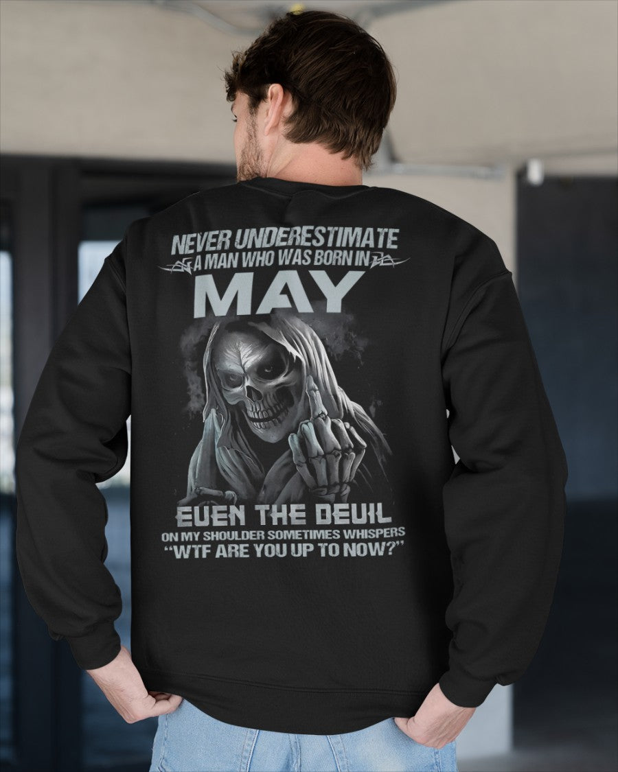 MAY - NEVER UNDERESTIUNDER A MAN - T-SHIRT FOR MAN - XUAN05 (SKU08-05-05)