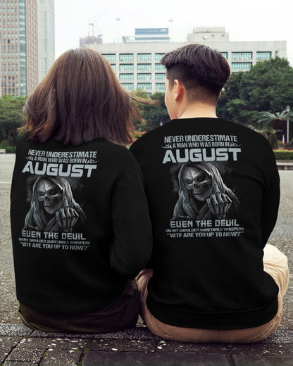 AUGUST - NEVER UNDERESTIUNDER A MAN - T-SHIRT FOR MAN - XUAN08 (SKU08-05-08)