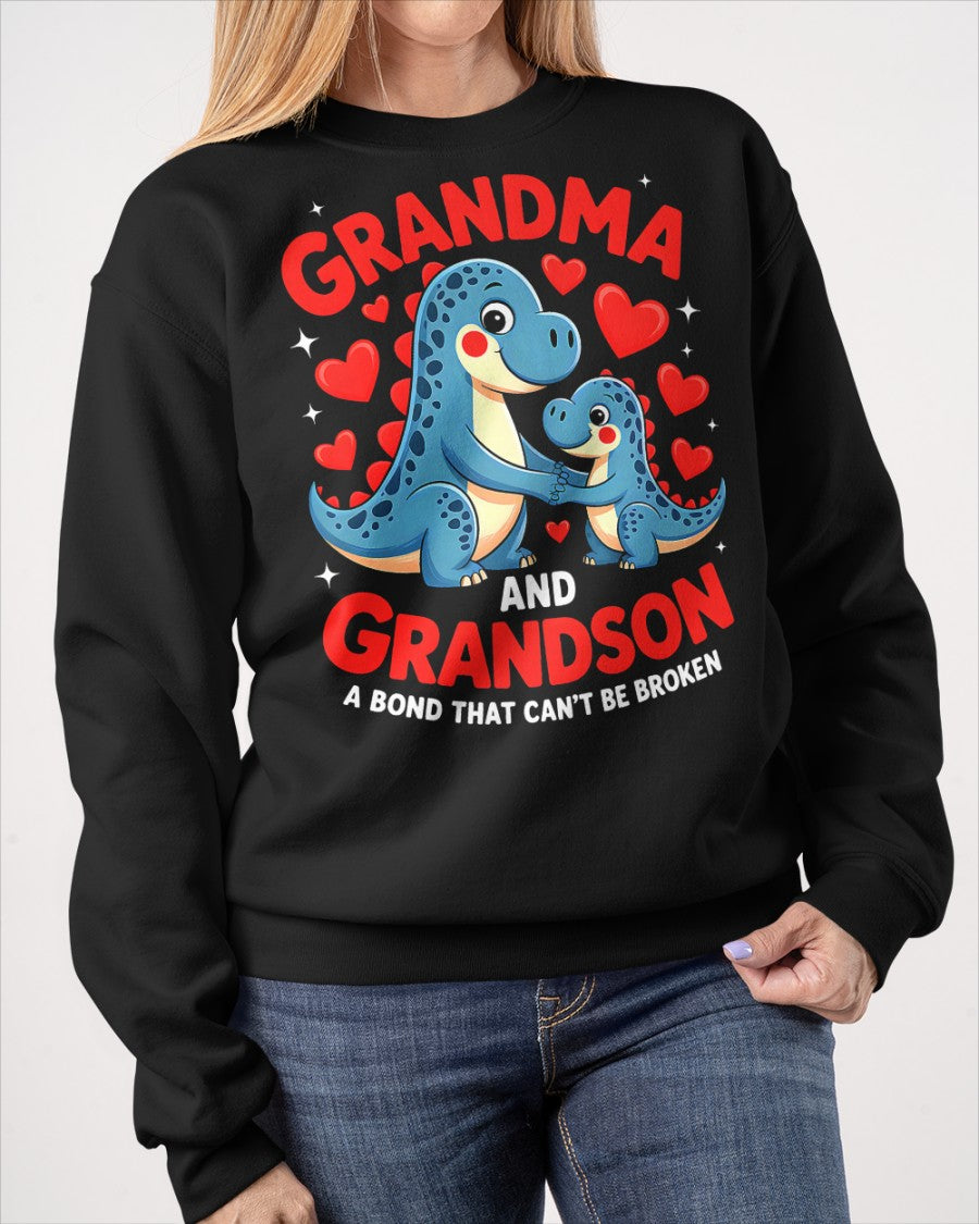 GRANDMA AND GRANDSON A BOND THAT CAN'T BE BROKEN DINOSAUR UNISEX T-SHIRT tracy00 (SKU-GMS3)