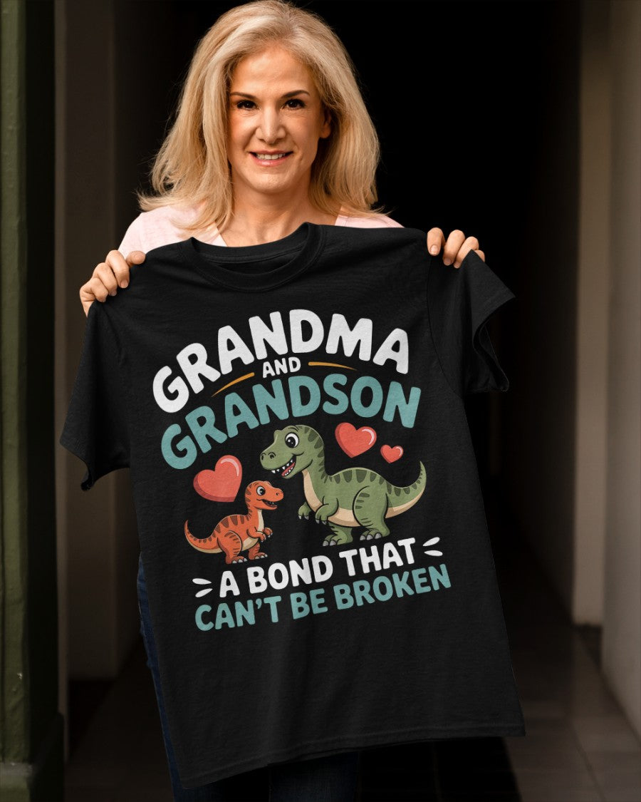 GRANDMA AND GRANDSON A BOND THAT CAN'T BE BROKEN DINOSAUR UNISEX T-SHIRT - tracy00 (SKU-GMS5)