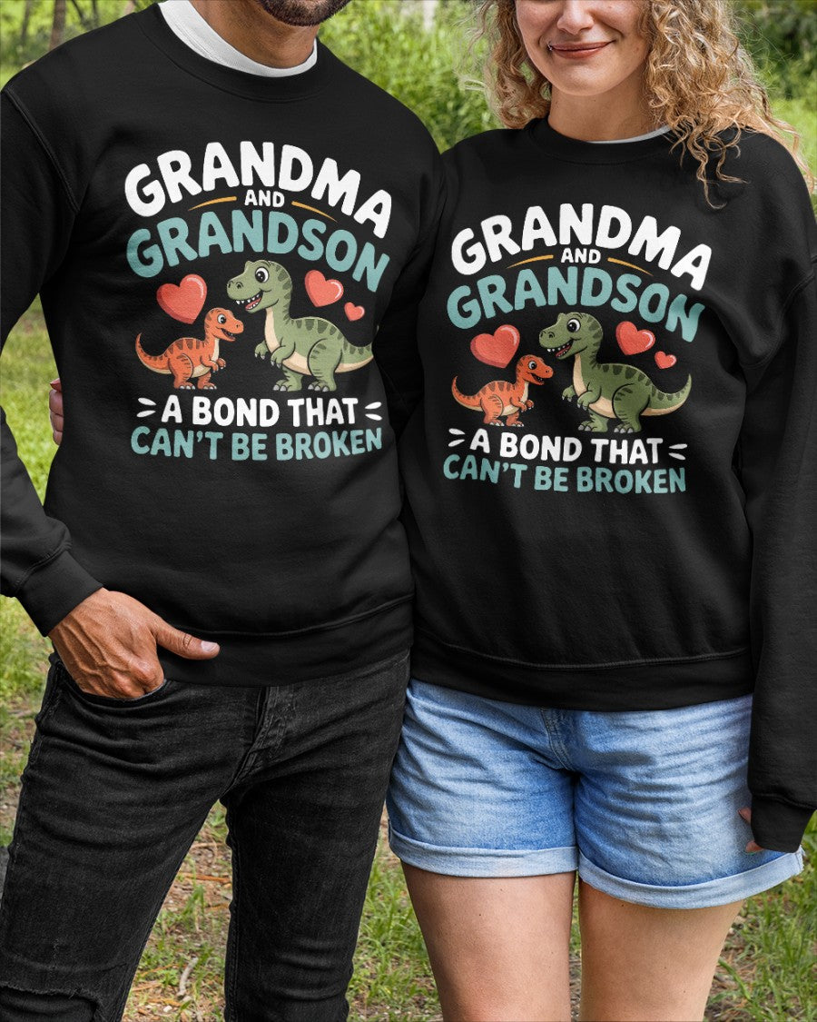 GRANDMA AND GRANDSON A BOND THAT CAN'T BE BROKEN DINOSAUR UNISEX T-SHIRT - tracy00 (SKU-GMS5)