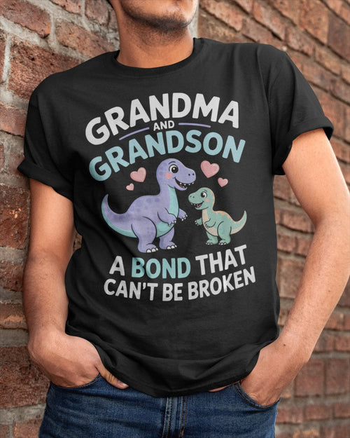 GRANDMA AND GRANDSON A BOND THAT CAN'T BE BROKEN DINOSAUR UNISEX T-SHIRT tracy00 (SKU-GMS4)
