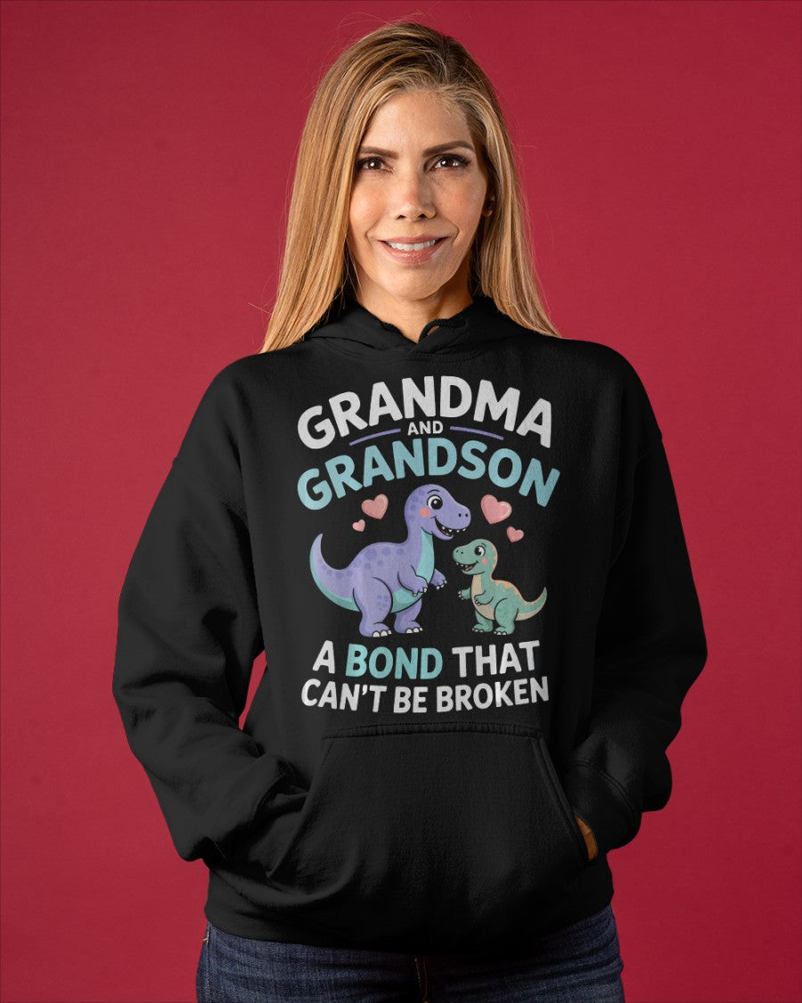 GRANDMA AND GRANDSON A BOND THAT CAN'T BE BROKEN DINOSAUR UNISEX T-SHIRT tracy00 (SKU-GMS4)