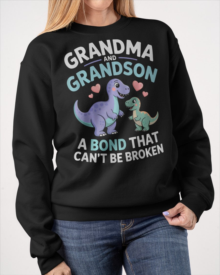 GRANDMA AND GRANDSON A BOND THAT CAN'T BE BROKEN DINOSAUR UNISEX T-SHIRT tracy00 (SKU-GMS4)