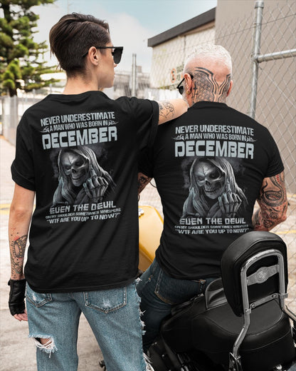 DECEMBER - NEVER UNDERESTIUNDER A MAN - T-SHIRT FOR MAN - XUAN12 (SKU08-05-12)